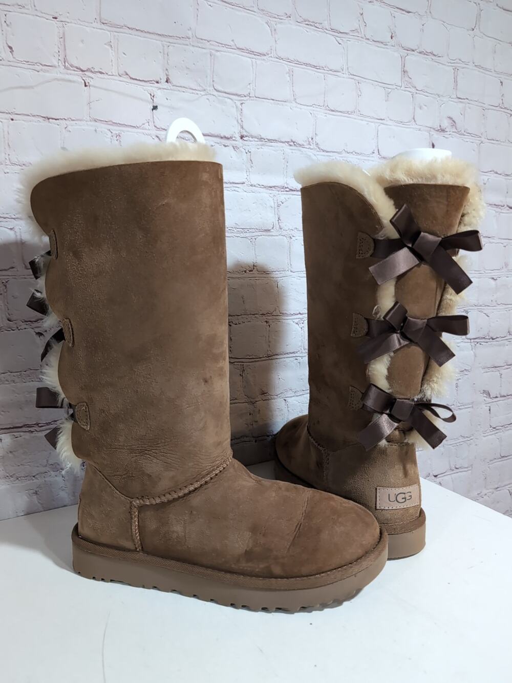 UGG BAILEY BOW II TALL Sz 7 CHESTNUT SUEDE WATERRESISTANT WOMENS BOOTS